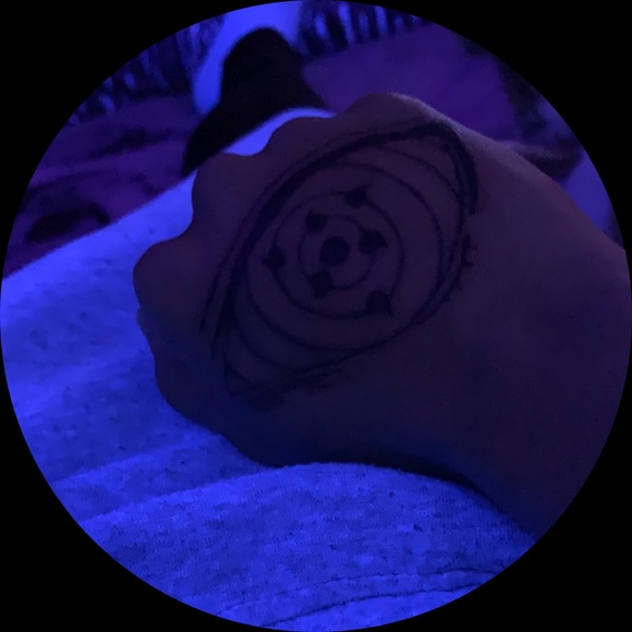 Profile Picture of Khi Drennen (@brysontrost) on Poshmark