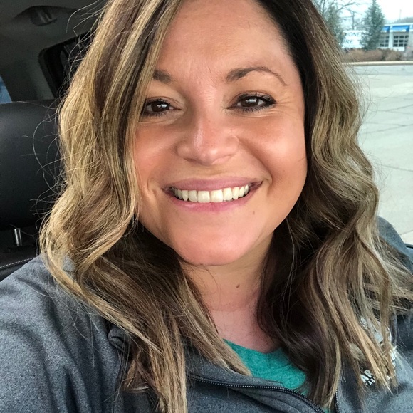 Profile Picture of Mandy Petree (@96mlp) on Poshmark