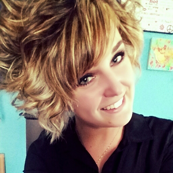 Profile Picture of Hayley Mcevers (@haymc0831) on Poshmark