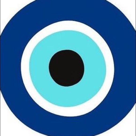 Profile Picture of Amber Schilling (@ambers444) on Poshmark