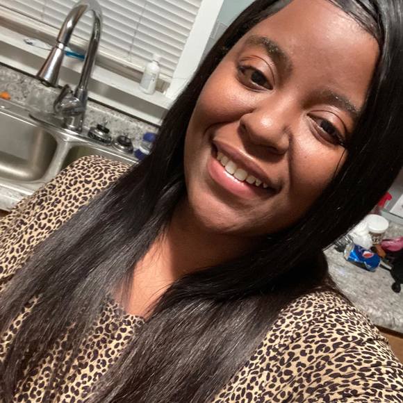 Profile Picture of Tanisha Hill (@tanishahill09) on Poshmark