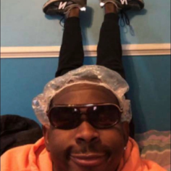 Profile Picture of Kenneth Gilton (@kennethgilton) on Poshmark