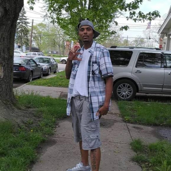 Profile Picture of Dajuan Holbert (@jerryholbert92) on Poshmark