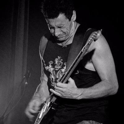 Profile Picture of Carlos Basile (@MeDivierteOK) on Twitter