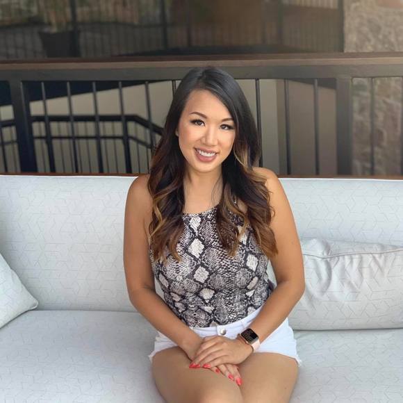 Profile Picture of Mylinh Tran (@xd3adang3lx) on Poshmark