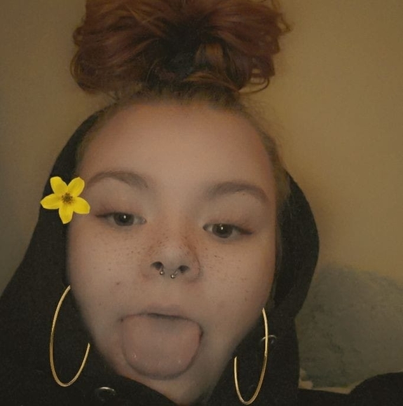 Profile Picture of Eloise Raymond (@lillyraymond05) on Poshmark