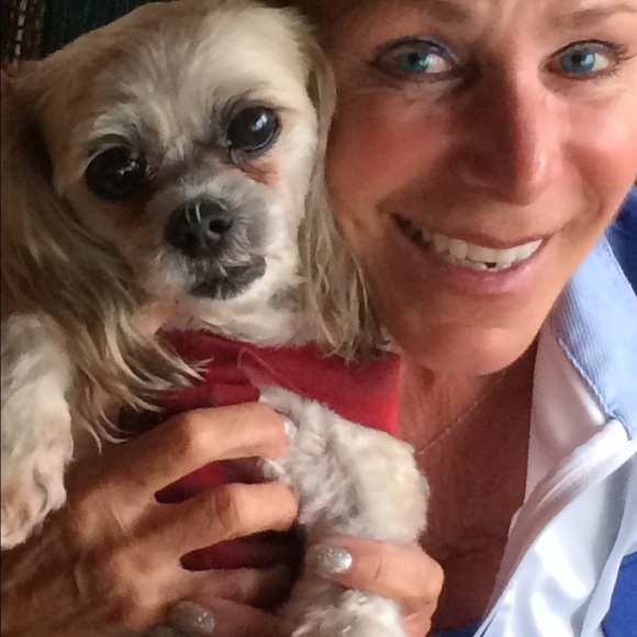 Profile Picture of Fay Latture (@faylatture) on Poshmark