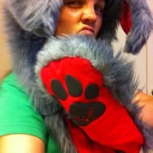 Profile Picture of Kim Jones (@Kimmers1015) on Twitter