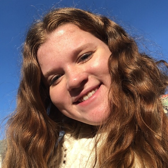 Profile Picture of Brenna Mcgloin (@brennamcgloin) on Poshmark