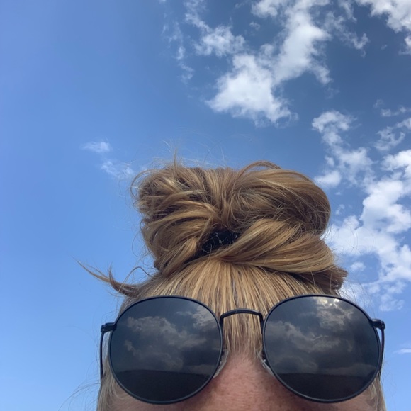 Profile Picture of Amanda Sandow (@a_sandow) on Poshmark