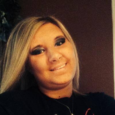 Profile Picture of Kim Hackett (@hackettk128) on Twitter