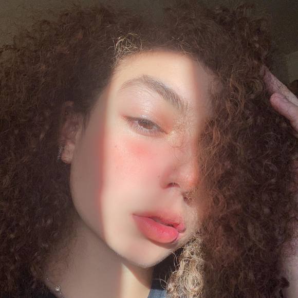 Profile Picture of Odisis Melgar (@odisismelgar) on Poshmark