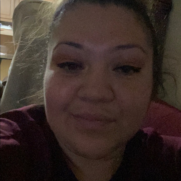 Profile Picture of Sylvia Cavazos (@freebies8531) on Poshmark