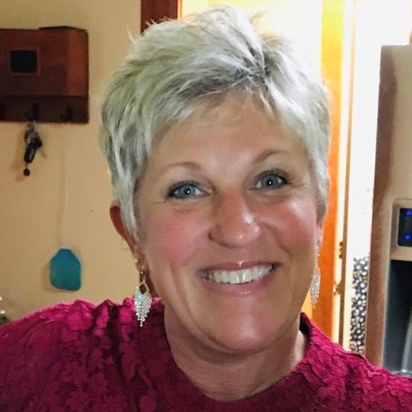 Profile Picture of Connie Barnes (@connebarnes1967) on Poshmark