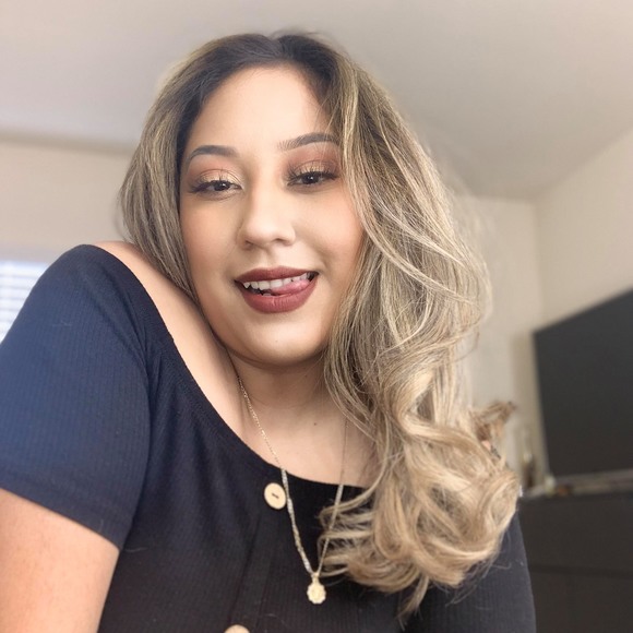 Profile Picture of Kimberly Paramo (@kimberlyparamoy) on Poshmark