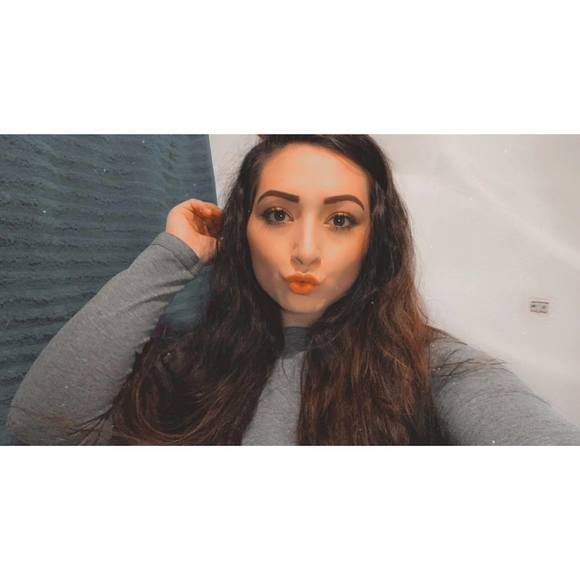 Profile Picture of Savanna Patterson (@tszz1415) on Poshmark