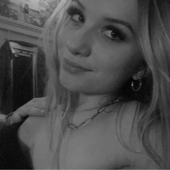 Profile Picture of Kaitlyn Mikesh (@kaitlynmikesh) on Poshmark