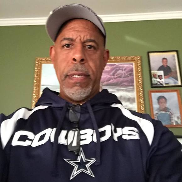 Profile Picture of James Davis (@jdavis4202) on Poshmark