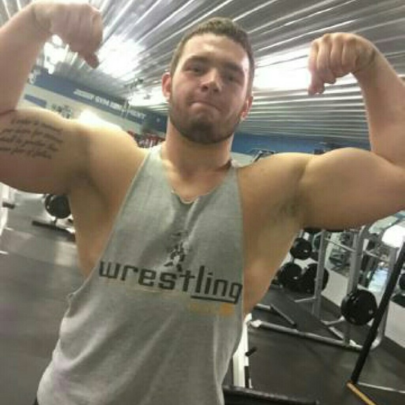 Profile Picture of Tyler Yonkovic (@tyonkovic) on Poshmark