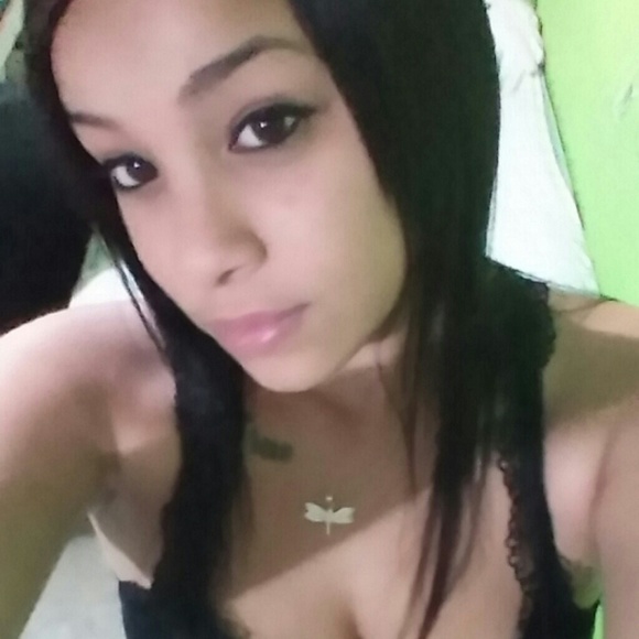 Profile Picture of Claritza Davila (@cdavila21) on Poshmark