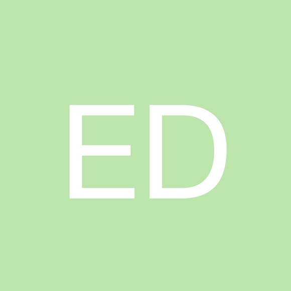 Profile Picture of Edrina Dushaj (@eddy9595) on Poshmark