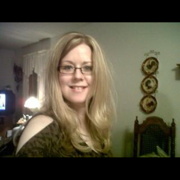 Valerie Lindemoen - Poshmark Profile Picture of Valerie Lindemoen (@valannie) on Poshmark