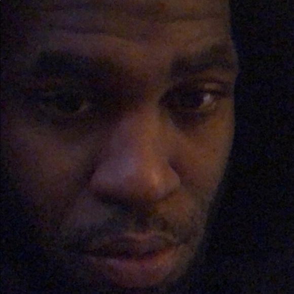 Profile Picture of Darrell Walton (@cashmere132) on Poshmark