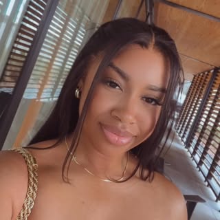 Profile Picture of l a u r y n (@lperkins_) on Instagram