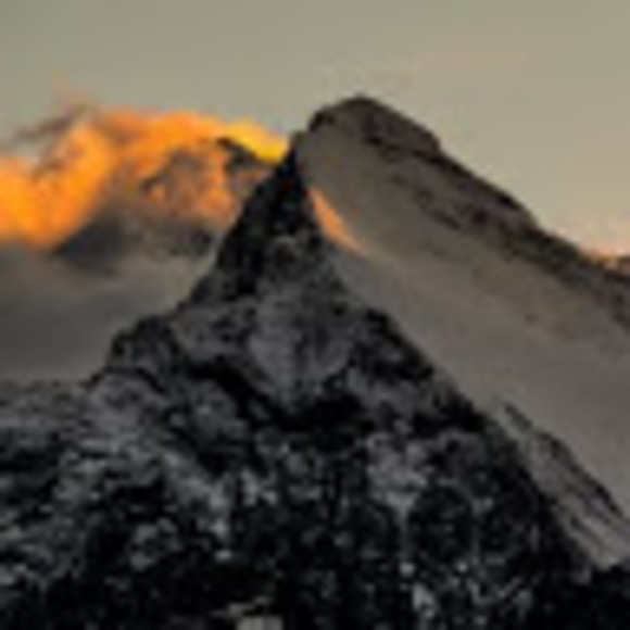 Profile Picture of Corey Davis (@coreydavis935) on Poshmark