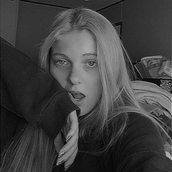 Profile Picture of Nevaeh Plotner (@nevaeh1901) on Poshmark