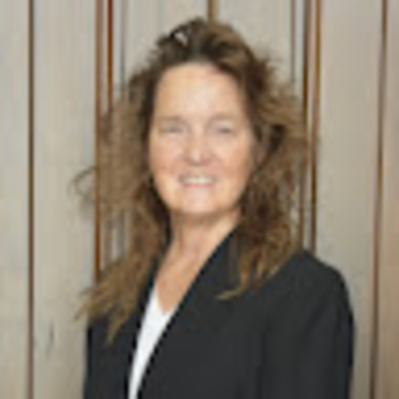 Profile Picture of Cindy Taff (@cindydtaff) on Poshmark