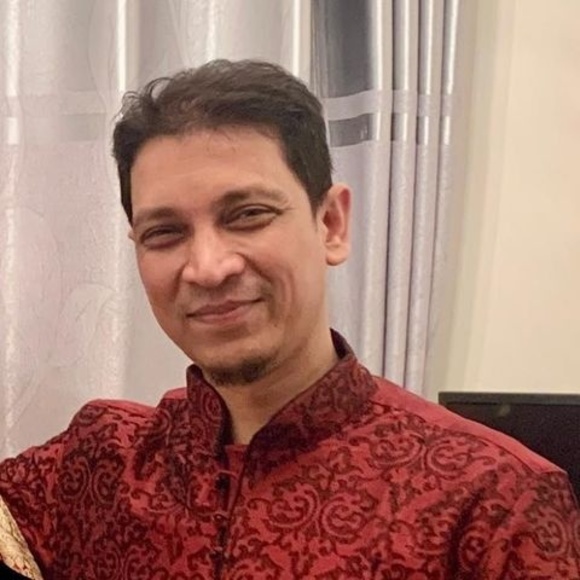 Profile Picture of Ahsanullah Mohammed (@porovashi) on Poshmark