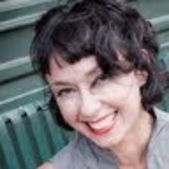 Profile Picture of Buffy barfoot Barfoot (@buffymiranda) on Poshmark