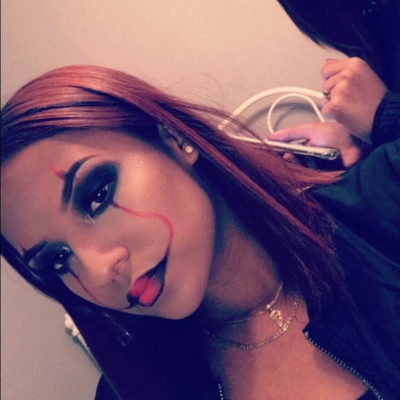 Alexia Hernandez - Poshmark Profile Picture of Alexia Hernandez (@alexia_her) on Poshmark