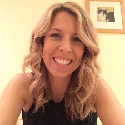 Profile Picture of Lisa Oldfield (@LisaE2084) on Twitter