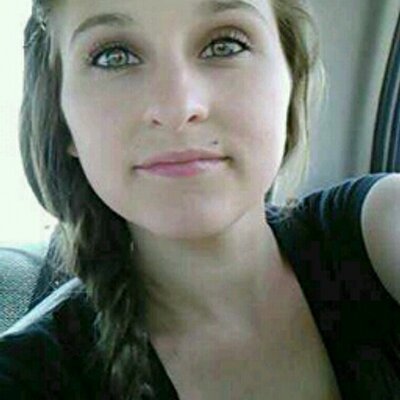 Profile Picture of Ashlee McDowell (@ashleeeasmiles) on Twitter