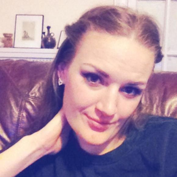 Profile Picture of Amanda Tyler (@adutchgirl13) on Poshmark