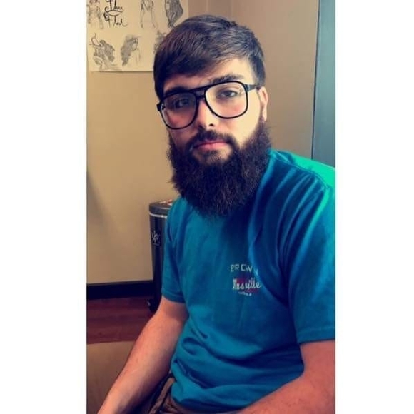 Profile Picture of Geoffery Hart (@geoff50) on Poshmark