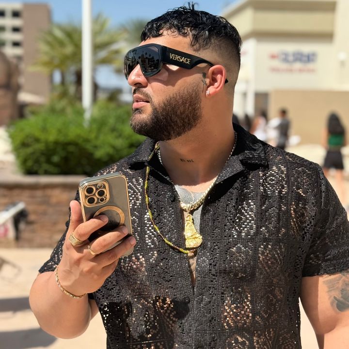 Profile Picture of Roberticoefi (@roberticoefii) on Tiktok