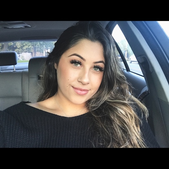 Profile Picture of Genesis Tridle (@genesistridle8) on Poshmark