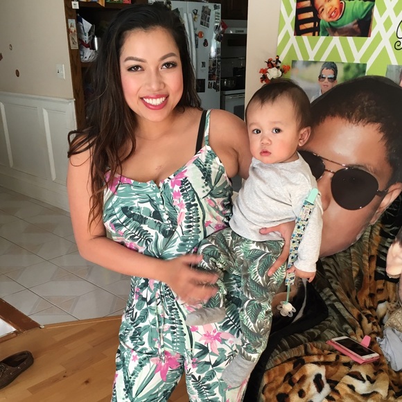 Profile Picture of Jessica Peng (@jtabitha88) on Poshmark