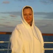 Profile Picture of Allison Aevaliotis (@allisonaeva) on Pinterest