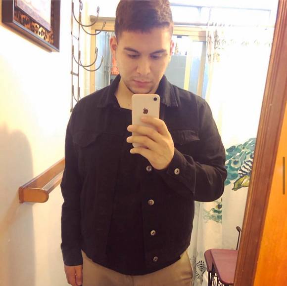 Profile Picture of Andrew Hale (@andrew0275) on Poshmark