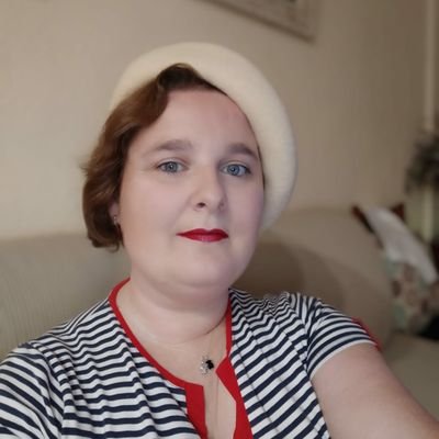 Profile Picture of Lorena Navarro (@lorenanavarrova) on Twitter