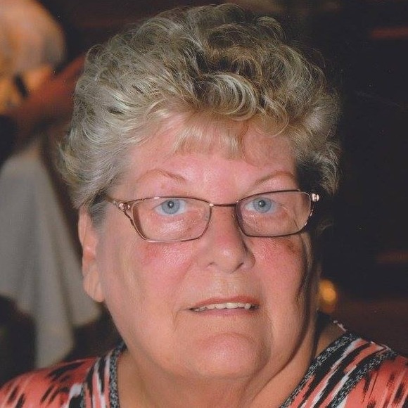 Profile Picture of Noreen Danielson (@trumpsit) on Poshmark