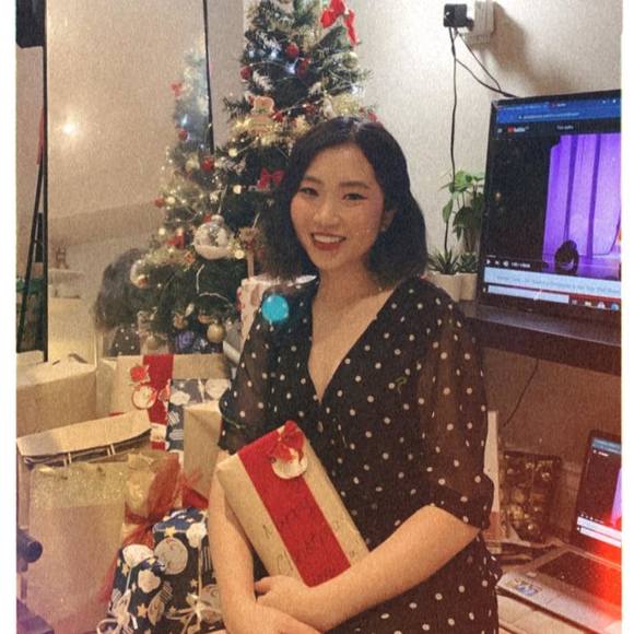 Profile Picture of Thư Minh (@thunguyen09) on Poshmark