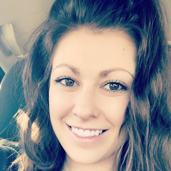 Profile Picture of Stephanie Matherly (@stmather) on Poshmark