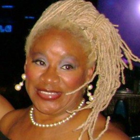 Profile Picture of Agnes Vails (@vailsagnes) on Poshmark