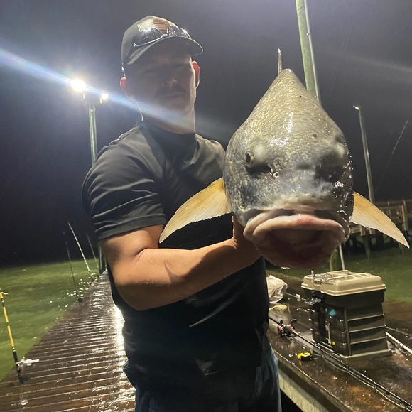 Profile Picture of Isabel Baladez (@isabelbaladez) on Poshmark