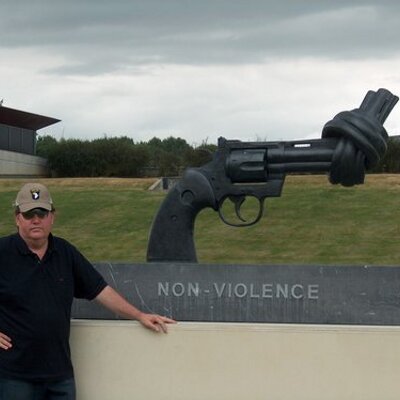 Profile Picture of Forrest Wright (@DoctorFore) on Twitter